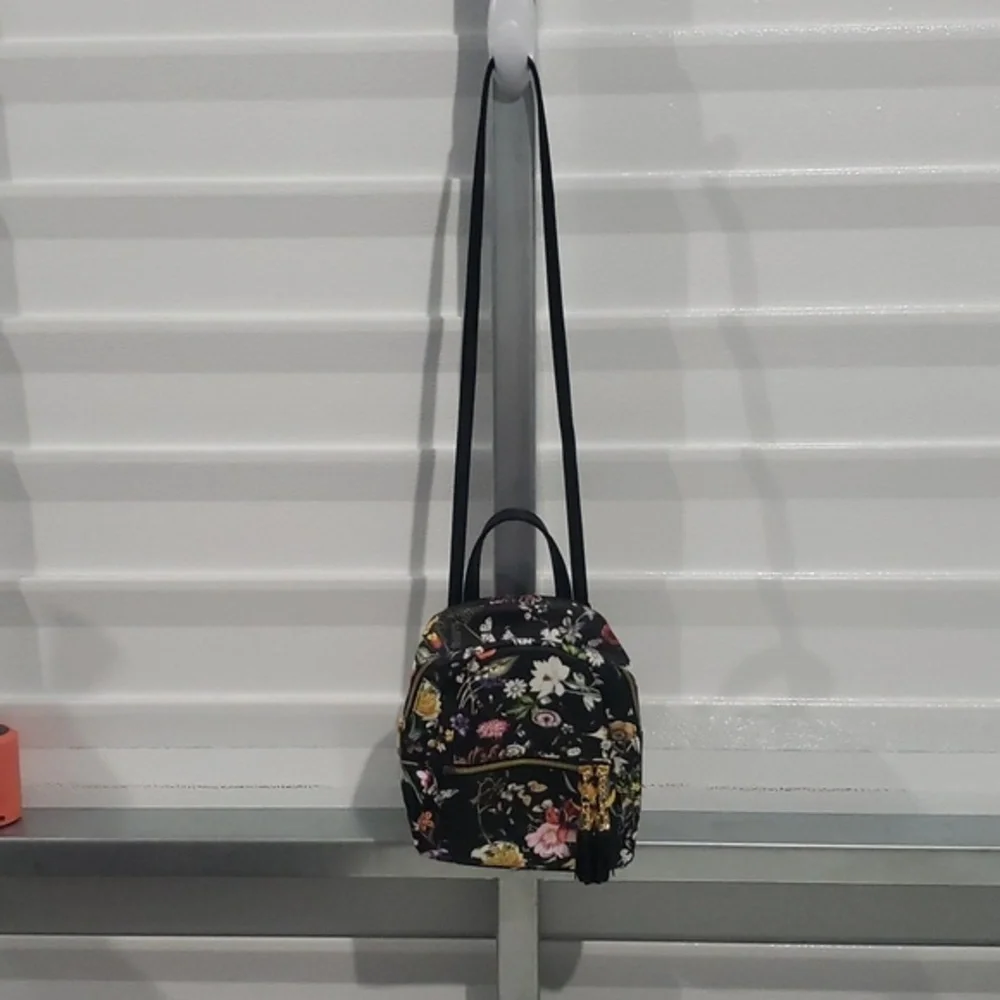 Mini backpack butterfly and flower design‎